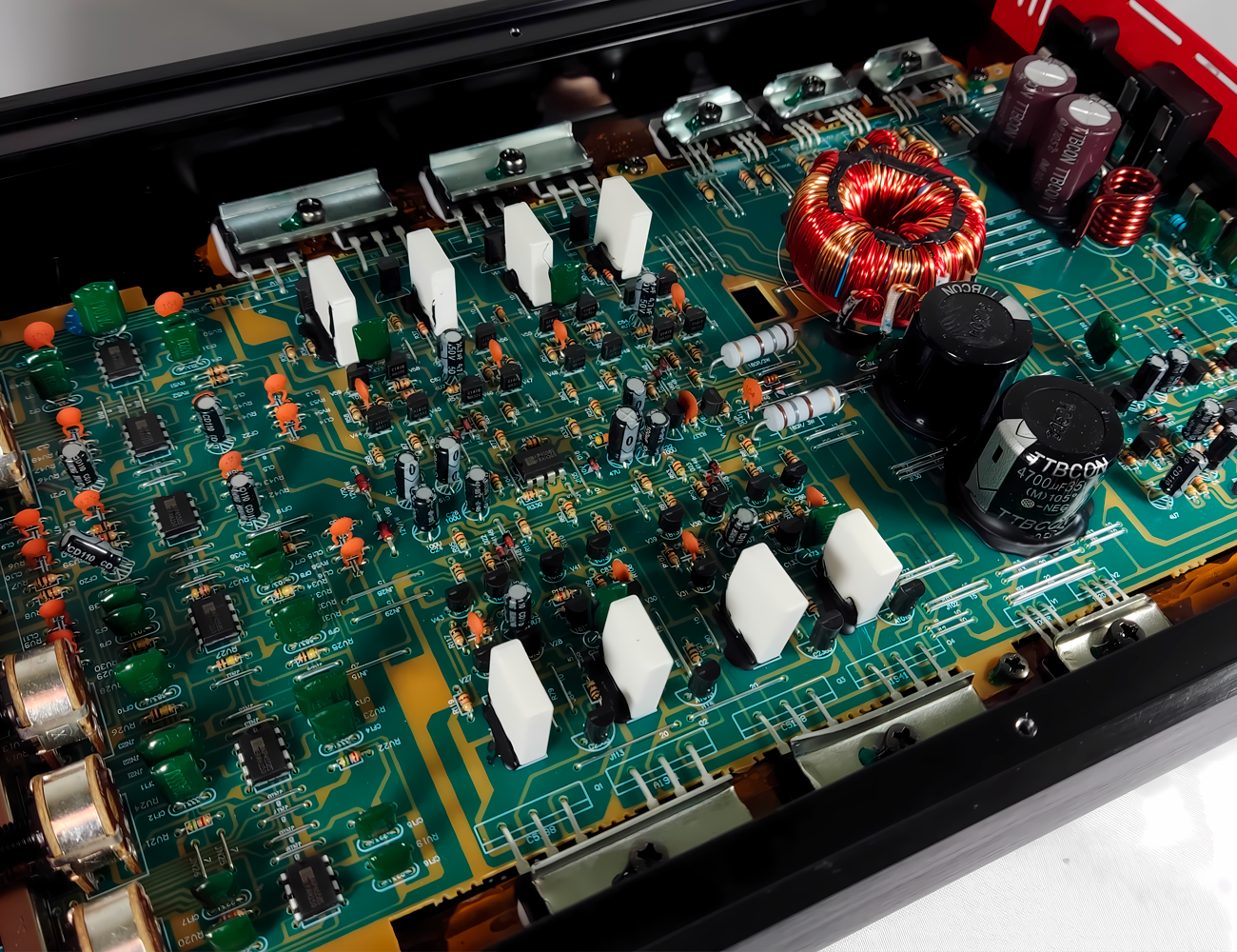 AMPLIFICADOR | SB-GT400.4